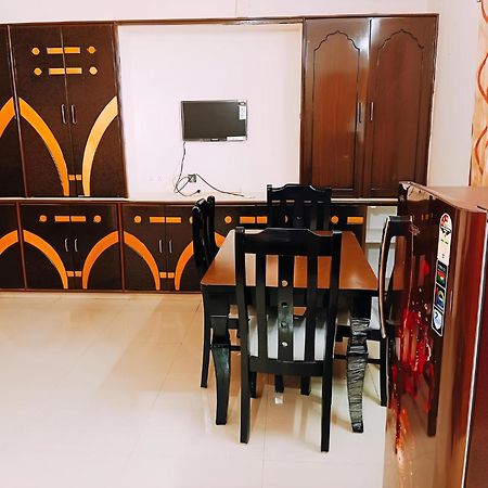 Sls Homestay - Luxury Ac Service Apartments 1Bhk, 2Bhk, 3Bhk - Direct Flyover To Alipiri Tirumala Gate - Walk To Ps4 Pure Veg Restaurants, Supermarkets - Near To National Highway & Padmavathi Amma Temple - Modular Kitchen, Living Room -Free Superfast Tirupati Eksteriør billede