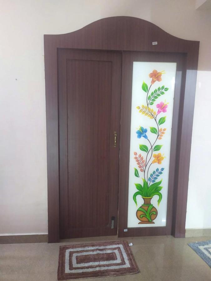 Sls Homestay - Luxury Ac Service Apartments 1Bhk, 2Bhk, 3Bhk - Direct Flyover To Alipiri Tirumala Gate - Walk To Ps4 Pure Veg Restaurants, Supermarkets - Near To National Highway & Padmavathi Amma Temple - Modular Kitchen, Living Room -Free Superfast Tirupati Eksteriør billede