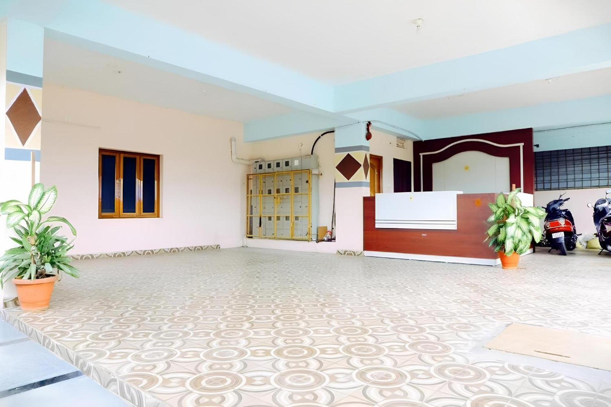 Sls Homestay - Luxury Ac Service Apartments 1Bhk, 2Bhk, 3Bhk - Direct Flyover To Alipiri Tirumala Gate - Walk To Ps4 Pure Veg Restaurants, Supermarkets - Near To National Highway & Padmavathi Amma Temple - Modular Kitchen, Living Room -Free Superfast Tirupati Eksteriør billede